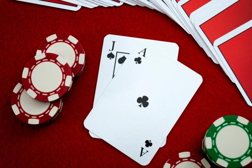 ストラテジー ポーカーの攻略法と勝利の秘訣